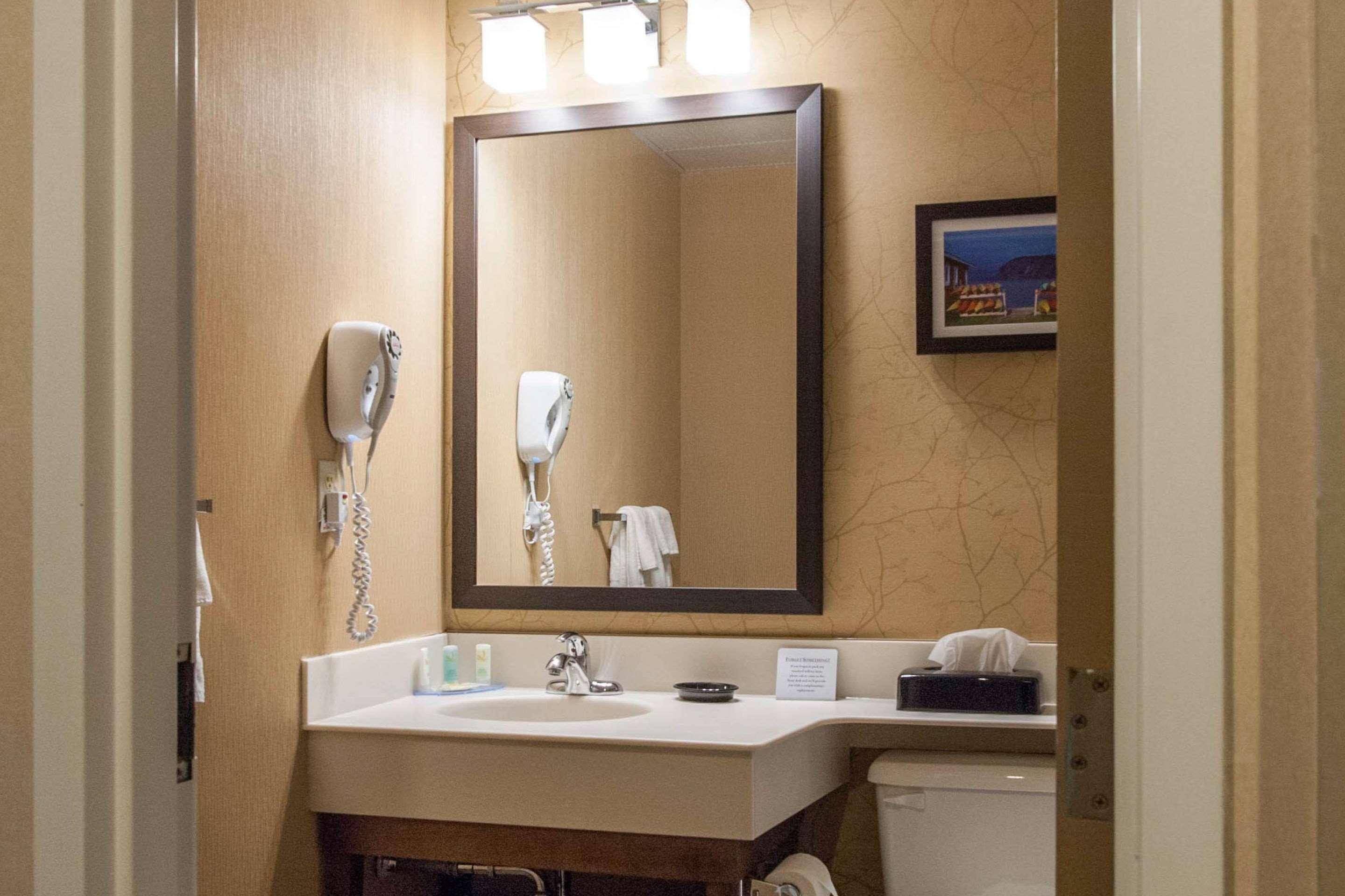 Quality Hotel & Suites Gander Buitenkant foto